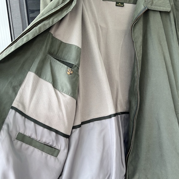 Orvis signature collection men’s jacket. Army green color size extra large. - Picture 3 of 6